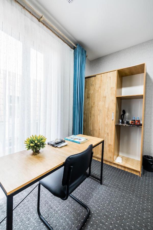 Bobur Hotel Ташкент Экстерьер фото